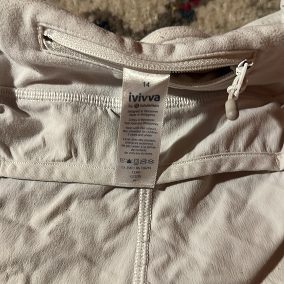 White Ivivva by Lulu lemon size 14 - Picture 4 of 4